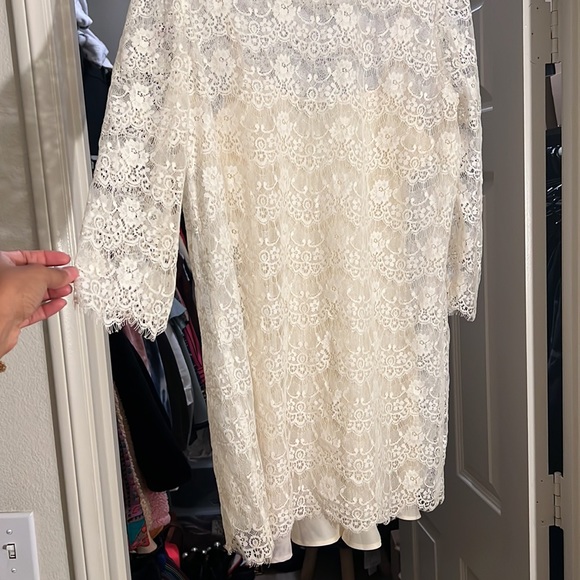 Lace dress - Picture 5 of 8